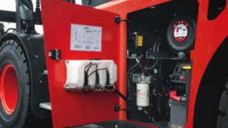 Den snabba tillgången till komponenterna underlättar reparationsarbeten. En titt in i trucken, H100–H180.