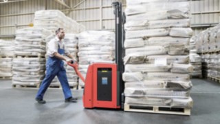 Ledstaplare från Linde med litiumjonteknik Ledstaplare från Linde med litiumjonteknik