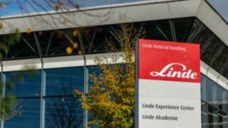 Säkerhet på lagret med utbildningsprogram från Linde Material Handling Truckutbildning från Linde Material Handling bidrar till att hela tiden förbättra säkerheten på lagret.