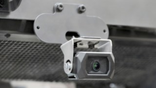 AI-programvaran i Reverse Assist Camera är helt integrerad i kameran, vilket innebär att det inte behövs några ytterligare komponenter. Kameran i Reverse Assist Camera