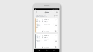 När uppdraget är slutfört bekräftar föraren det i appen. Smartphoneskärm med Lindes Truck Call-app