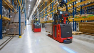 Linde R-MATIC i bredgång Linde R-MATIC i bredgång