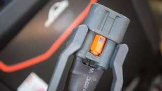 Uttag för litiumjonbatterier på plocktrucken N20 Uttag för litiumjonbatterier på plocktrucken N20