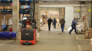 Video om ledstaplarna L-MATICs arbete hos HOLTER