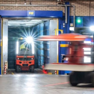 Truck från Linde Material Handling används på Michelin Tyre PLC.