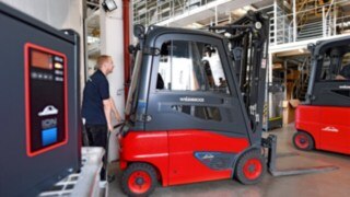 Lindes elektriska motviktstruckar på NORA Center Wolfsburg Lindes elektriska motviktstruckar på NORA Center Wolfsburg