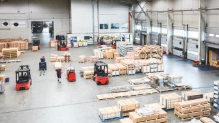 Hyresflotta med truckar från Linde Hyresflotta med truckar från Linde