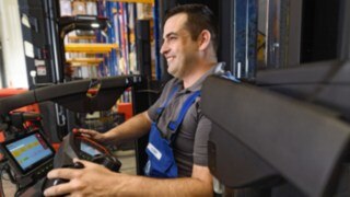 De ergonomiska reglagen hos kombitrucken K från Linde Material Handling