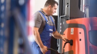 Smalgångstruck med Li-ION-teknik från Linde Material Handling