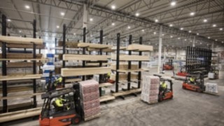 Lindetruckar hos Optimera i Rosersberg