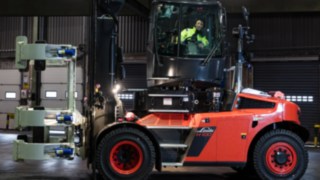 Förare i vridbar hytt