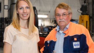 Anny Lindgren tar snart över som truckansvarig efter Karl-Olof Björkheim. Anny Lindgren tar snart över som truckansvarig efter Karl-Olof Björkheim.