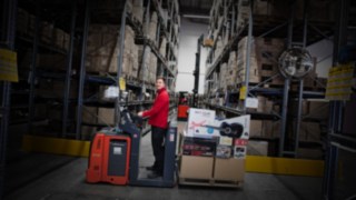 Lindes V-truck på Teknikmagasinets lager