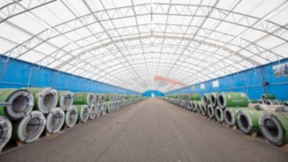 Bild på det 12 000 kvadratmeter stora tältet. Bild på det 12 000 kvadratmeter stora tältet.