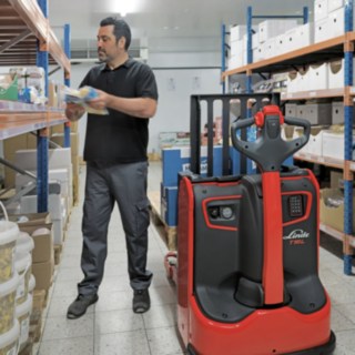 Låglyftaren T16L är utformad för att arbeta i mer trånga utrymmen.