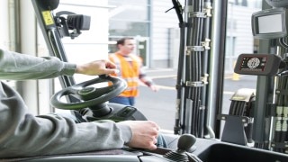 Linde Safety Guard i en truckhytt