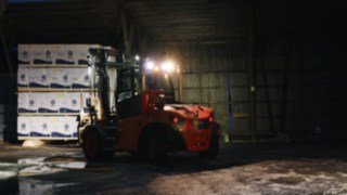 Linde 1401 i arbete hos Norrlands trä Bild på Linde 1401 i arbete hos Norrlands trä