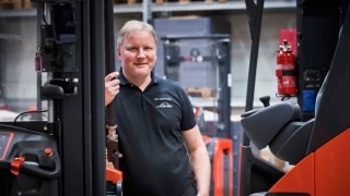 Tomas, serviceledare på Linde MH Tomas, serviceledare på Linde MH